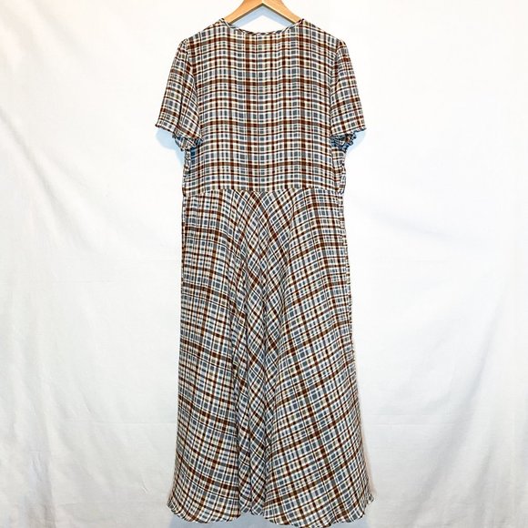 Zara Printed Plaid Dress with Full Skirt and Flutter Sleeves - Picture 3 of 6